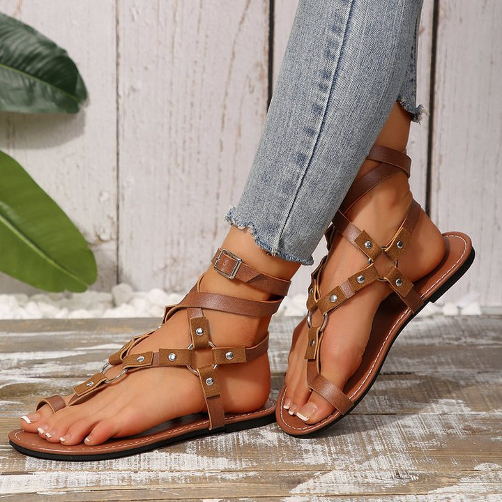 Damensandalen im euro-amerikanischen Kreuzriemen-Design
