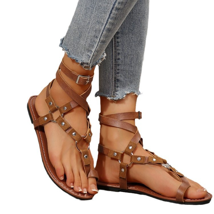 Damensandalen im euro-amerikanischen Kreuzriemen-Design