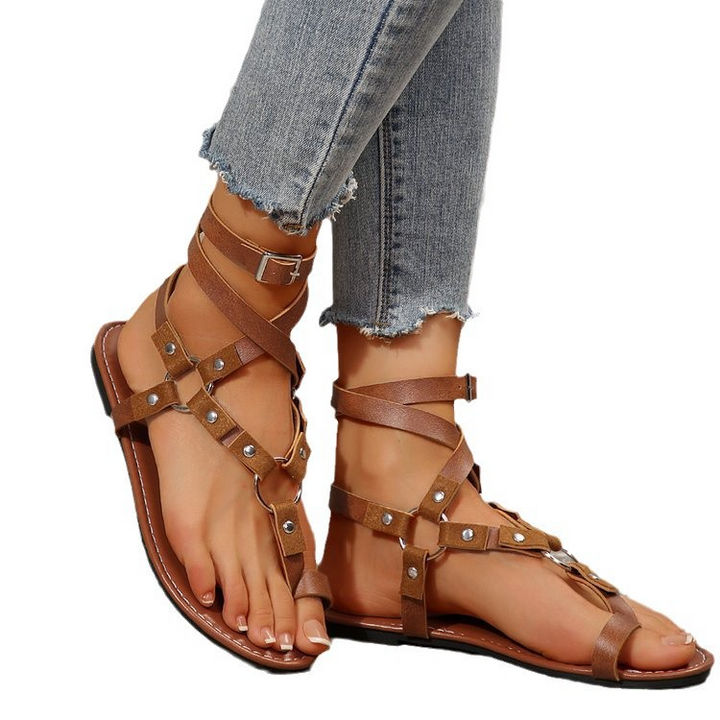 Damensandalen im euro-amerikanischen Kreuzriemen-Design